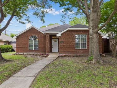 2345 Park Vista Drive, Dallas, TX 75228