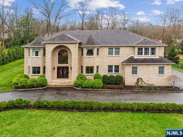 324 Lake Street, Upper Saddle River, NJ 07458
