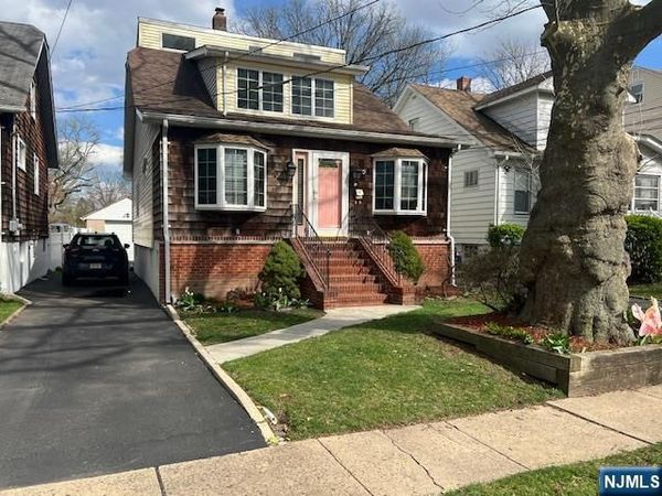 81 Maple Avenue, SPRINGFIELD, NJ 07081