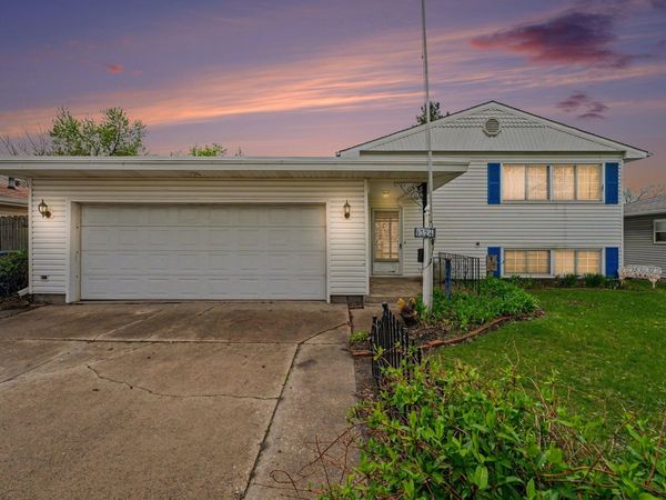 9324 Saric Drive, Highland, IN 46322