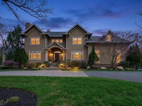 11 N Pocono Rd, Mountain Lakes, NJ 07046