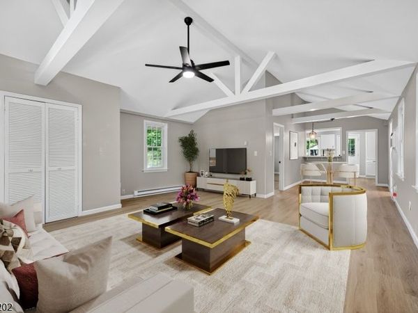 210 Nariticong Ave, Hopatcong, NJ 07843