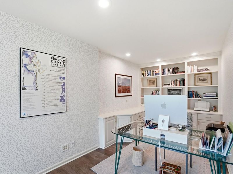 4614 Lanercost Way, Columbus, OH 43220 Photo 12