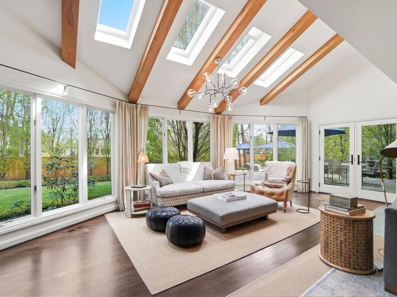 4614 Lanercost Way, Columbus, OH 43220 Photo 8