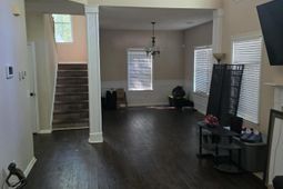 100 Fairbury Drive photo 4