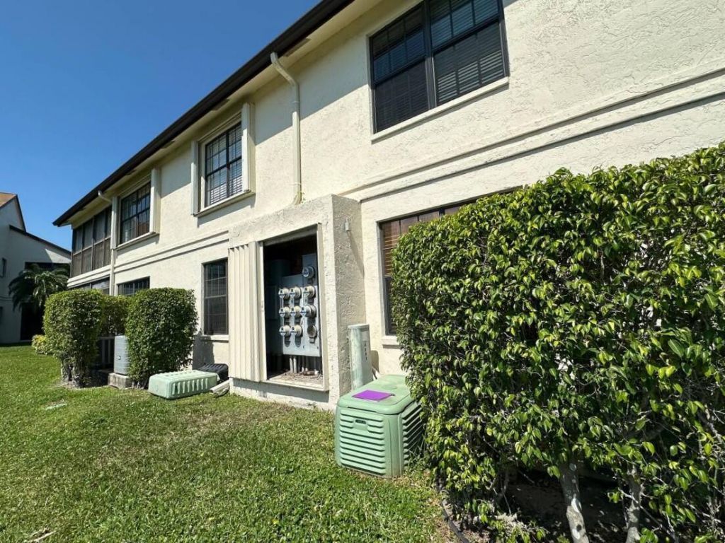 3395 Jog Park Drive, Greenacres, FL 33467 Photo