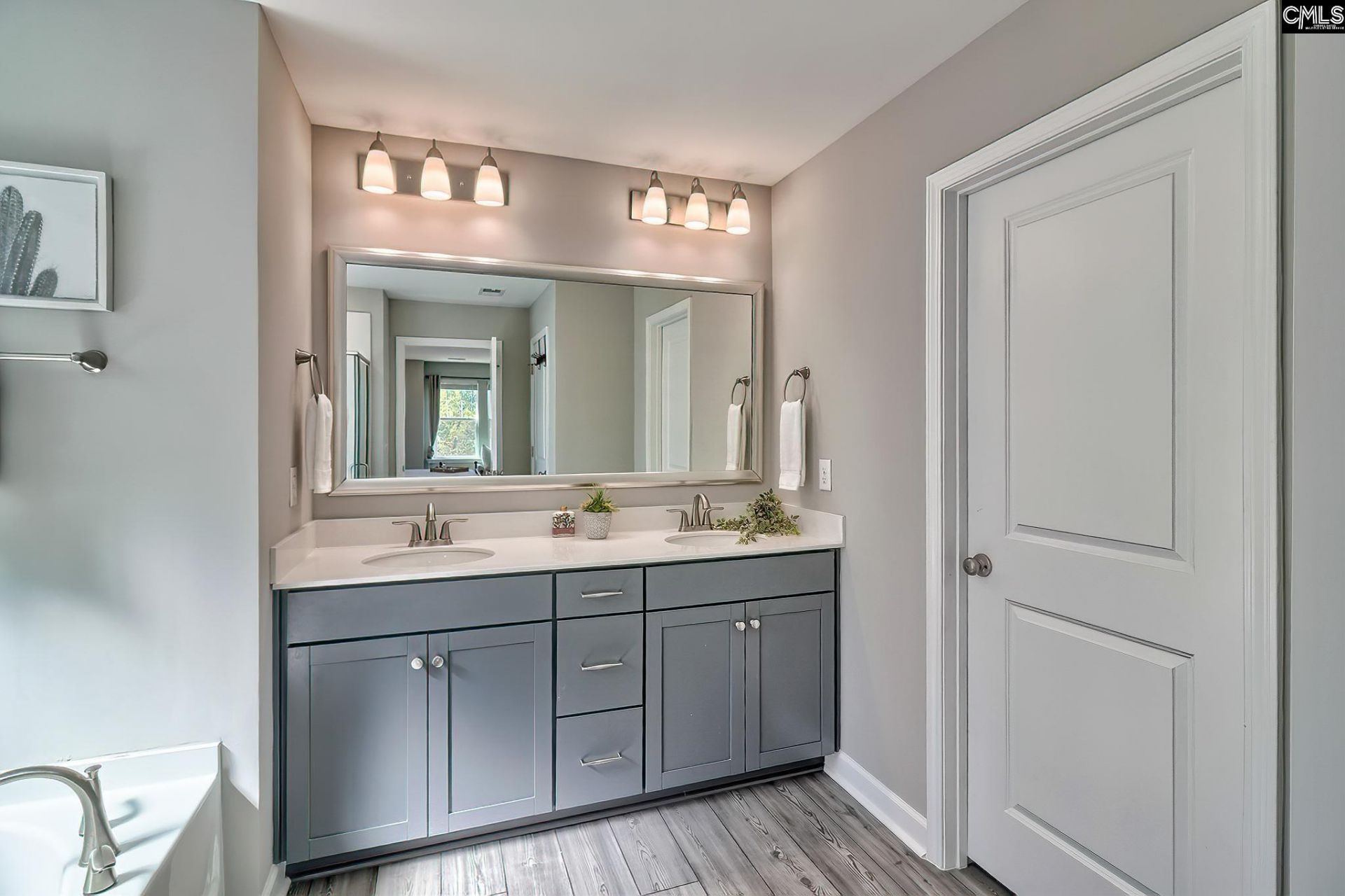 539 Harbour Pointe Drive Photo 29