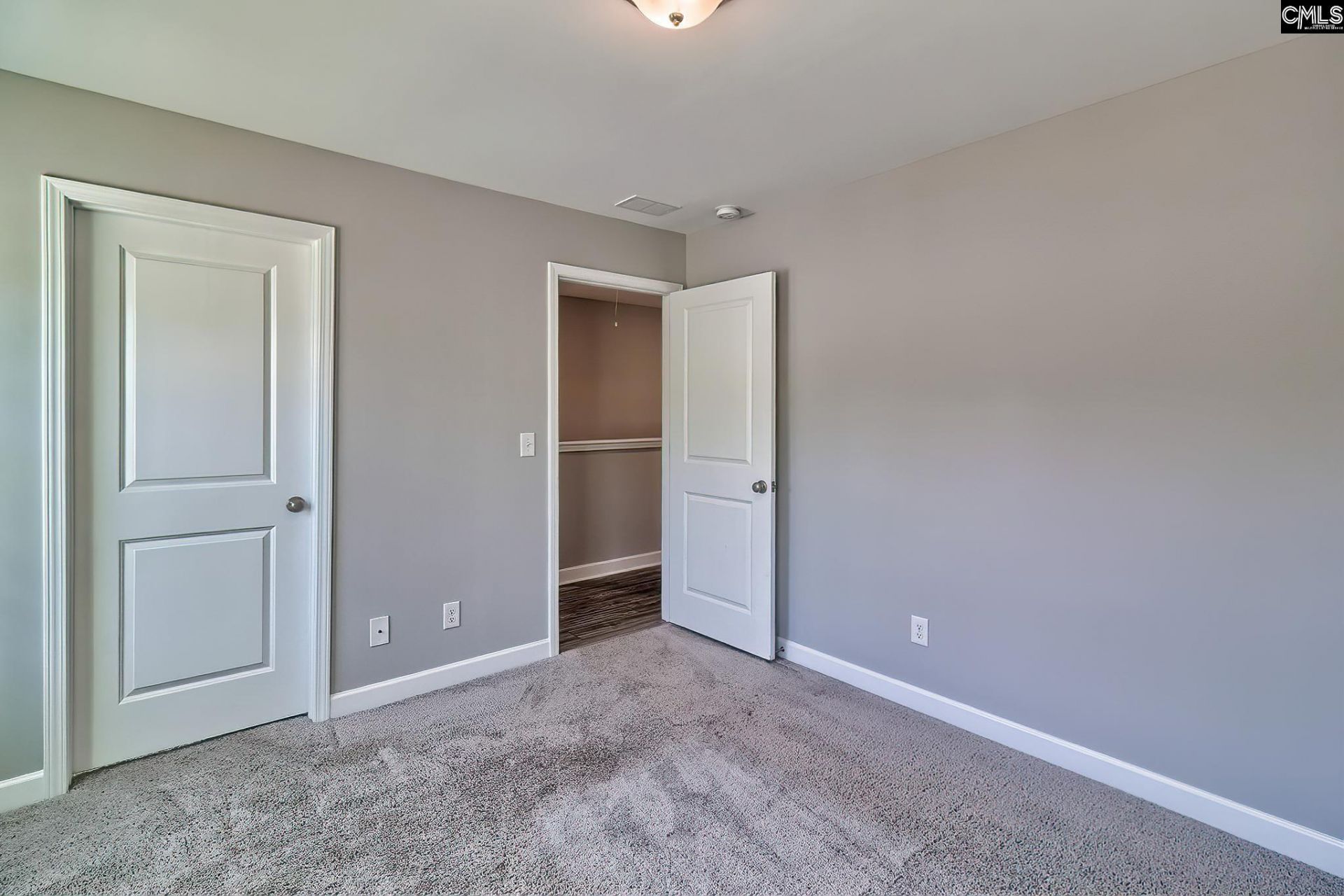 539 Harbour Pointe Drive Photo 31