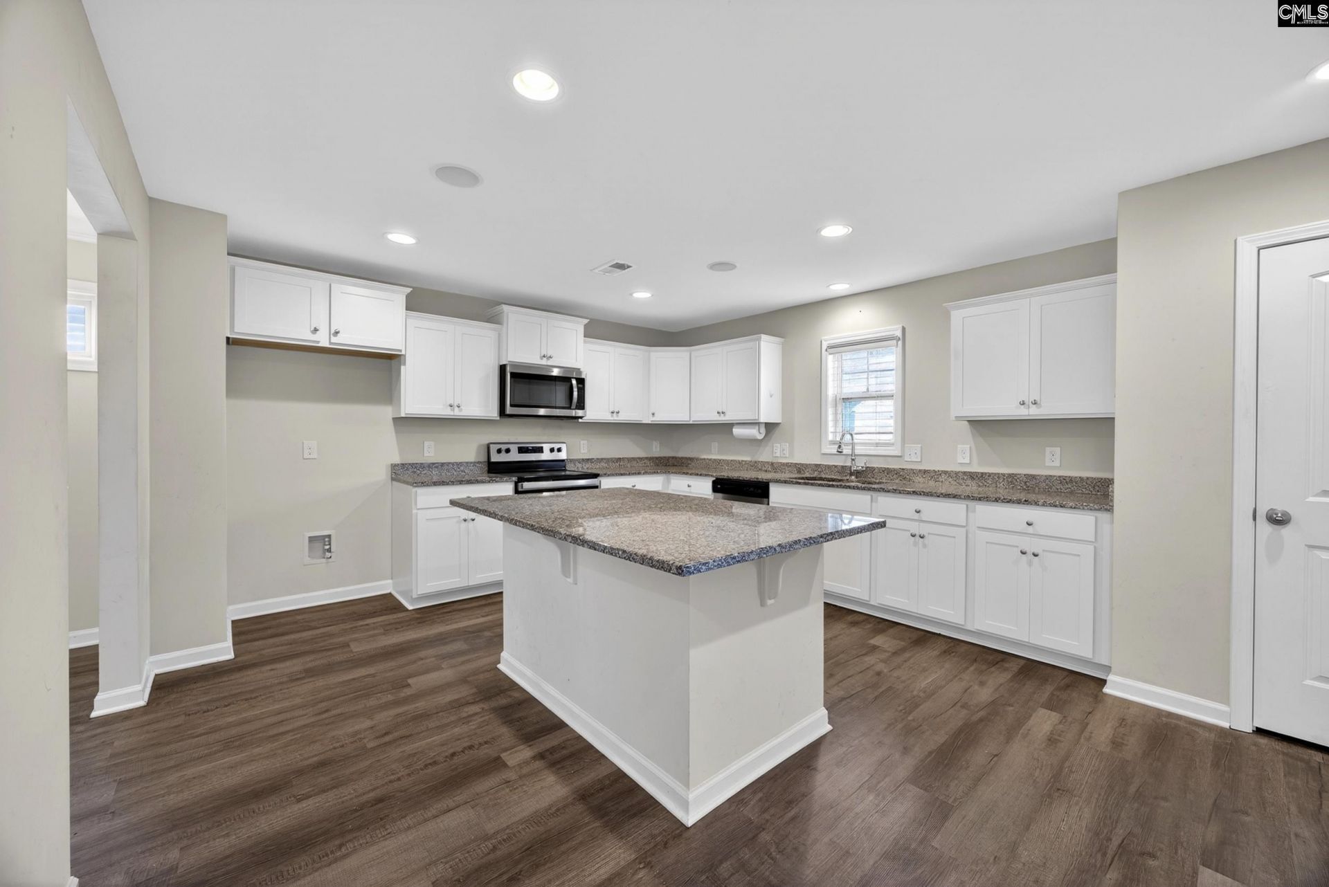 244 Savannah Hills Drive Photo 13