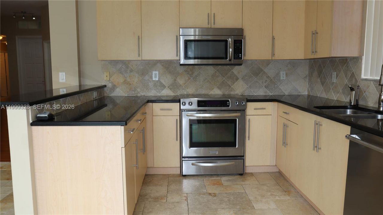 15624 SW 52nd Ct, Miramar, FL 33027 Photo