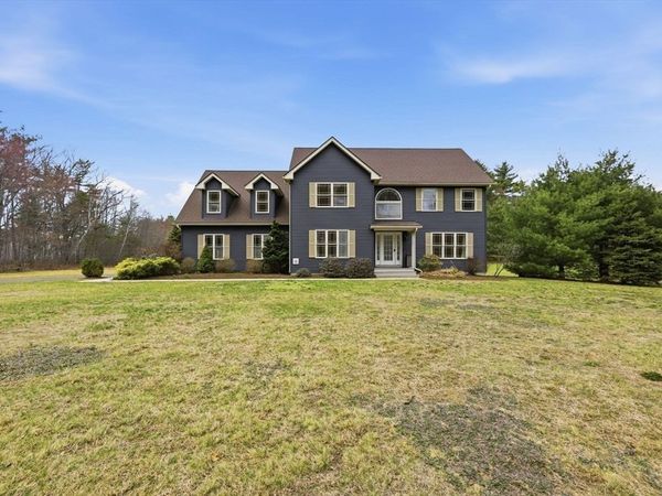 13 Shattuck Rd, Hadley, MA 01035