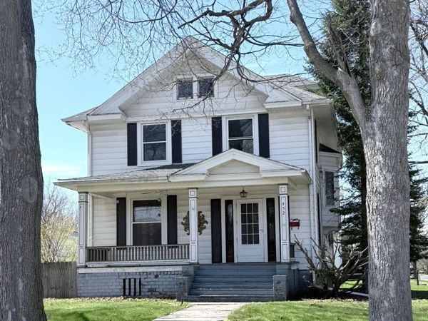 452 JEFFERSON Street, Galesburg, IL 61401
