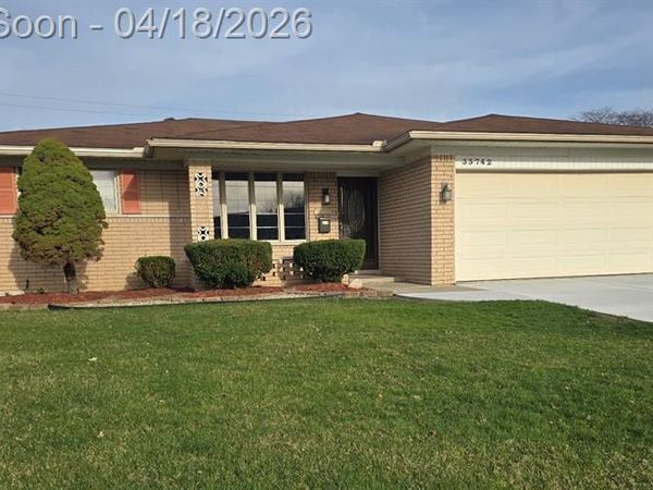 33742 Elford Drive, Sterling Heights, MI 48312