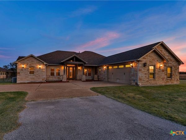 301 County Road 253 , Bertram, TX 78605