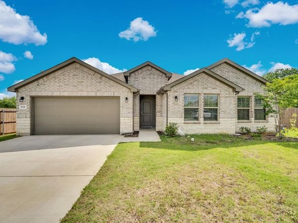 500 Jolie Court, Joshua, TX 76058