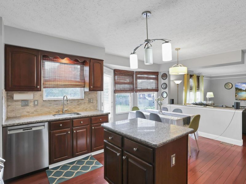 6492 River's Edge Drive, Lewis Center, OH 43035 Photo 16