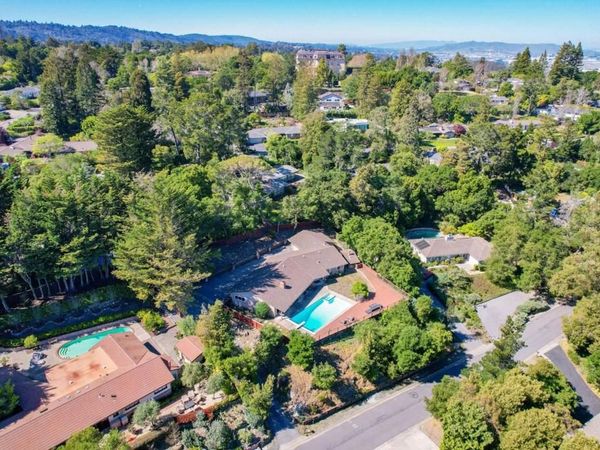 25 Warmwood, Hillsborough, CA 94010