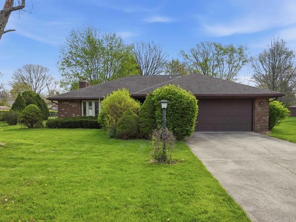 304 N Bayberry Lane, Muncie, IN 47304