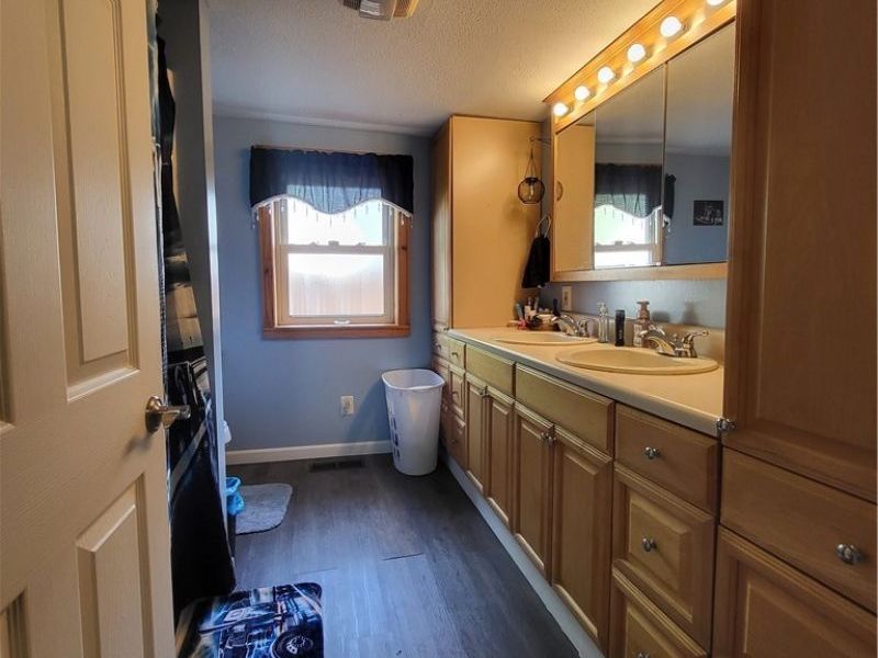 613 Marquand Avenue, Conesville, OH 43811 Photo 11