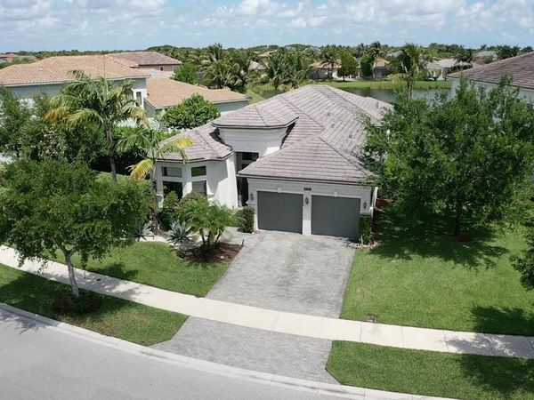 16872 Pavilion Way, Delray Beach, FL 33446