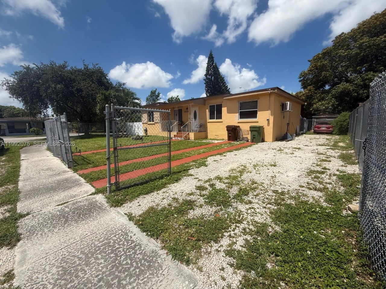 3700 W 6th Ln, Hialeah, FL 33012 Photo