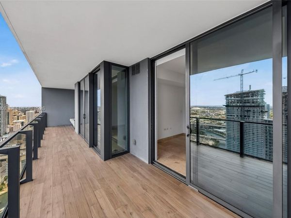 68 SE 6th St, Unit 3906, Miami, FL 33131