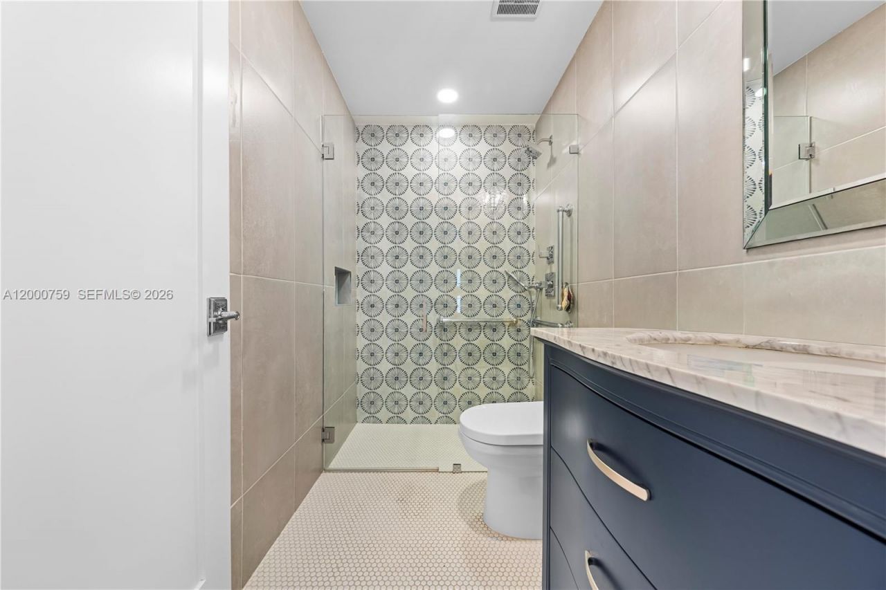 1077 NW 170th Ave, Pembroke Pines, FL 33028 Photo