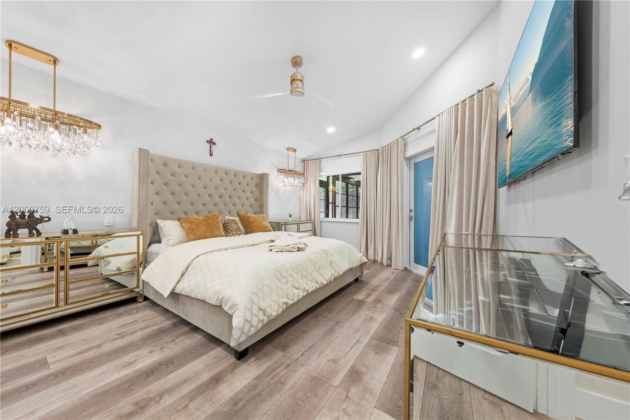 1077 NW 170th Ave, Pembroke Pines, FL 33028 Photo