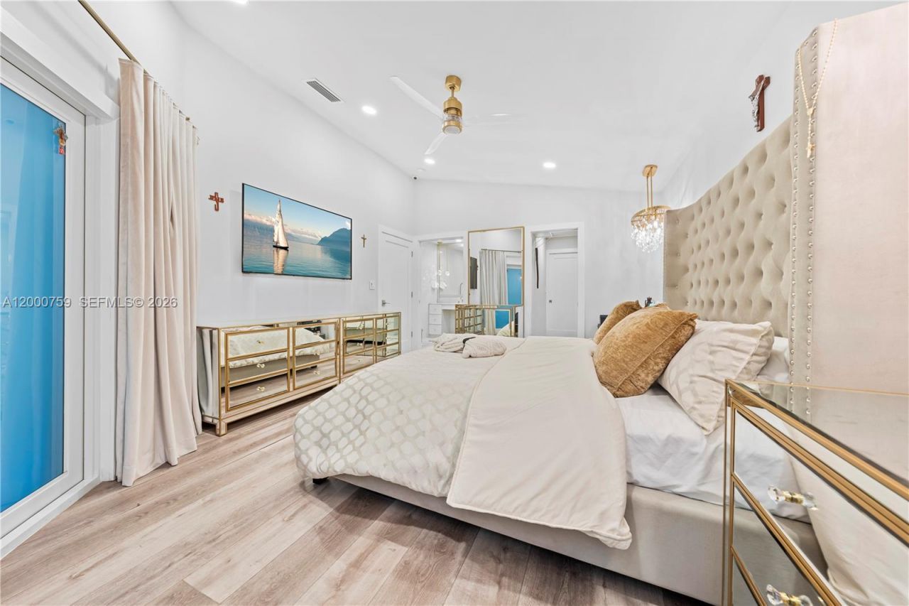 1077 NW 170th Ave, Pembroke Pines, FL 33028 Photo