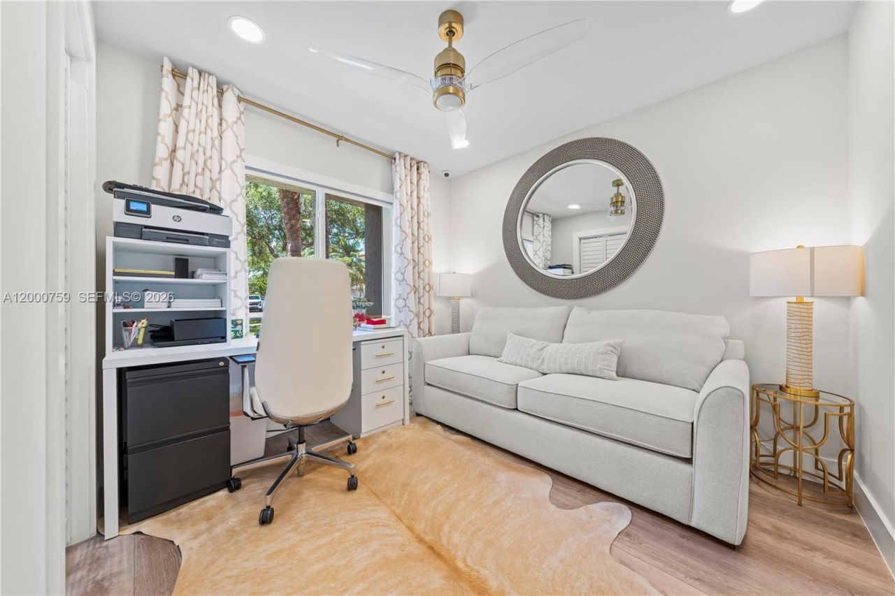 1077 NW 170th Ave, Pembroke Pines, FL 33028 Photo