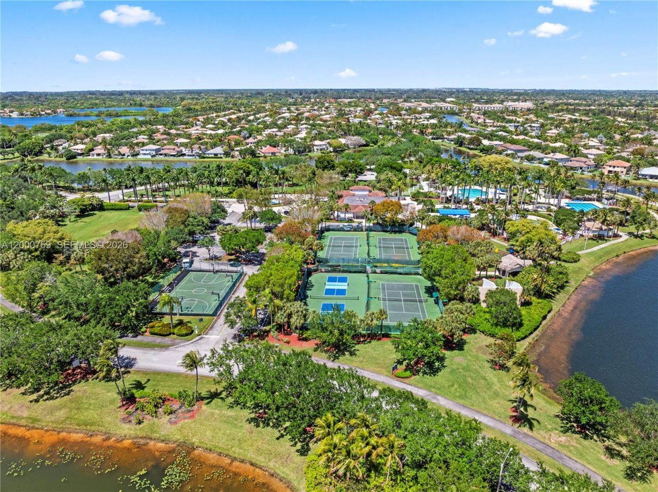 1077 NW 170th Ave, Pembroke Pines, FL 33028 Photo