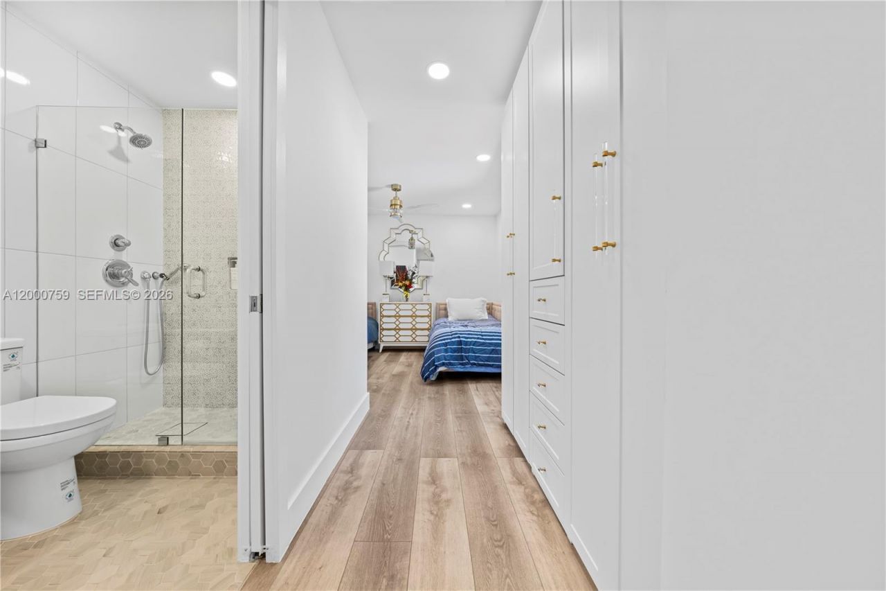 1077 NW 170th Ave, Pembroke Pines, FL 33028 Photo