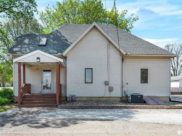 417 W WALNUT Street, Chillicothe, IL 61523