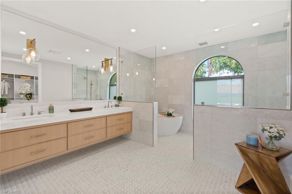 207 Monterey Dr, Naples, FL 34119 Photo