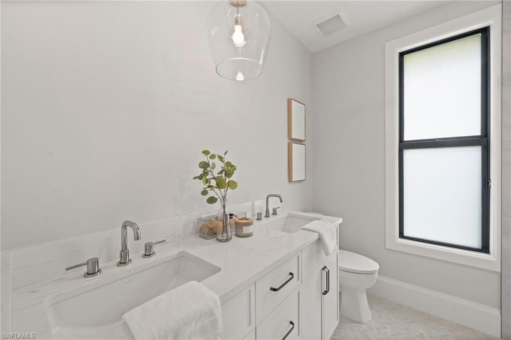 207 Monterey Dr, Naples, FL 34119 Photo