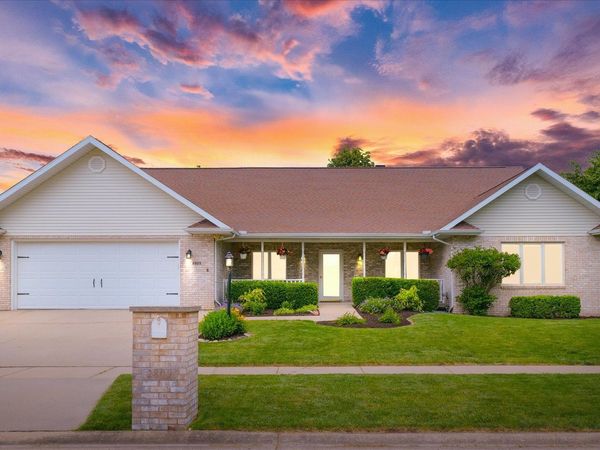 2809 Slayback Street , Urbana, IL 61802