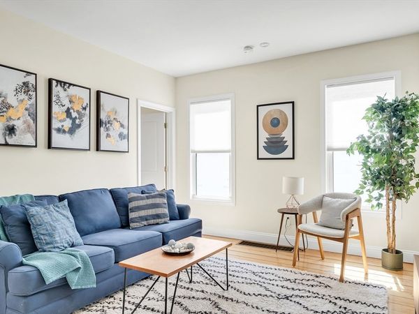 58-60 Elmwood, Unit 60, Somerville, MA 02144