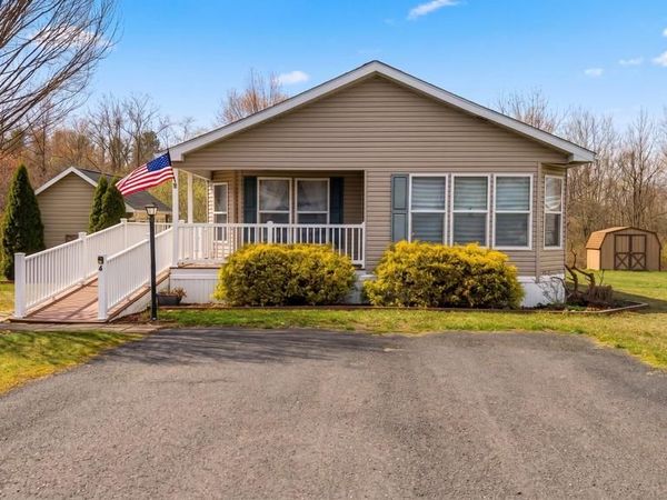 6 MEADOWVIEW DRIVE , NEW BLOOMFIELD, PA 17068