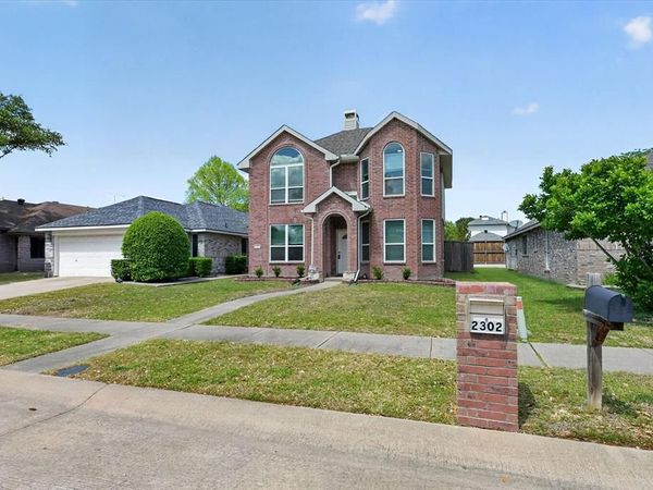 2302 Brookview Drive , McKinney, TX 75072