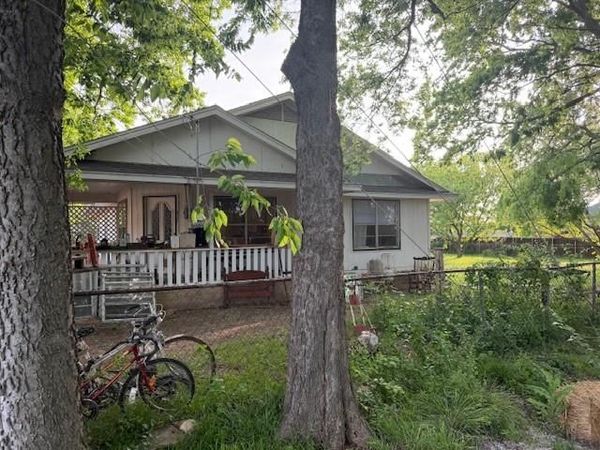 417 W Huffman Street, Krum, TX 76249