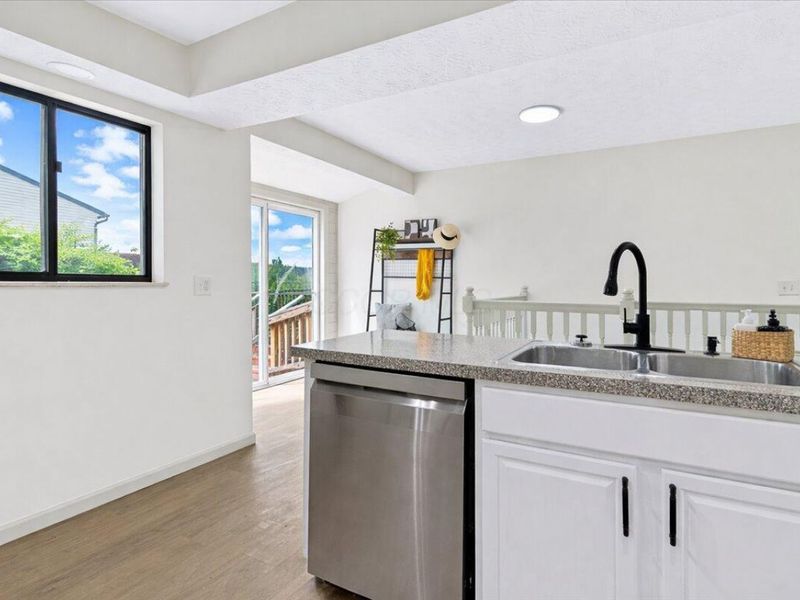 7976 Goldsmith Drive, Reynoldsburg, OH 43068 Photo 12