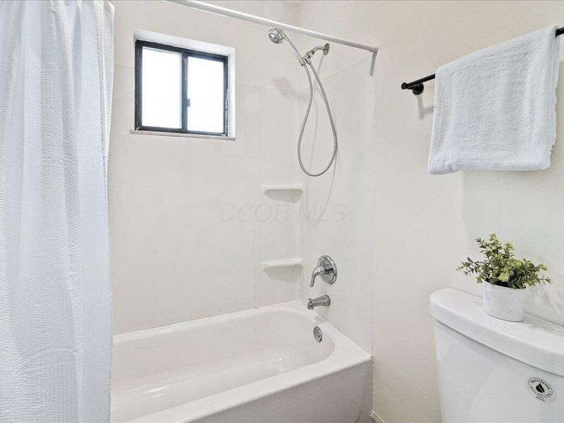 7976 Goldsmith Drive, Reynoldsburg, OH 43068 Photo 15