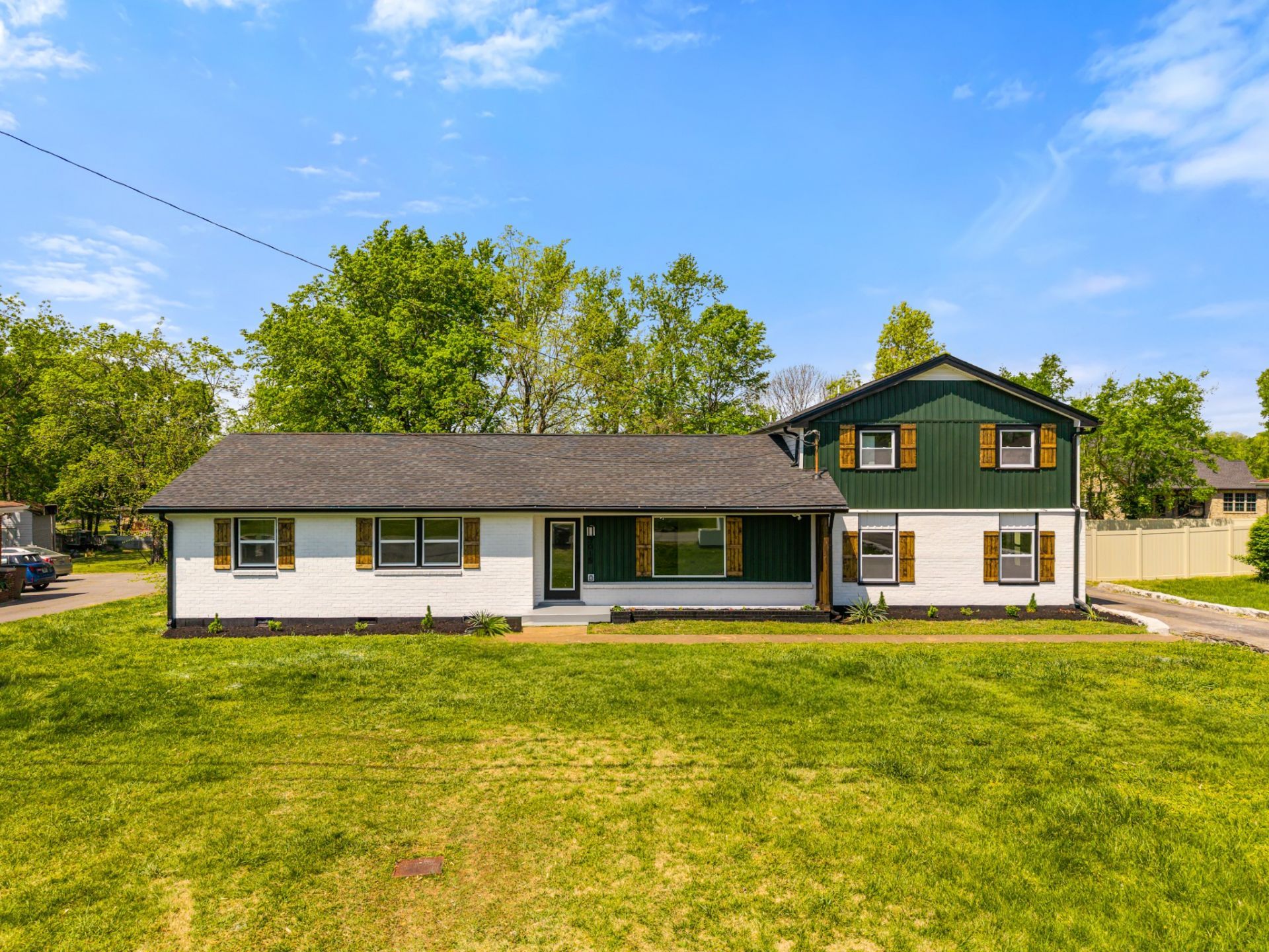 3015 Lyndale Dr, Nashville, TN 37207 Main Photo