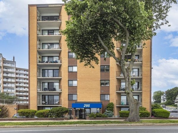 295 Lynn Shore Dr, Unit 702, Lynn, MA 01902