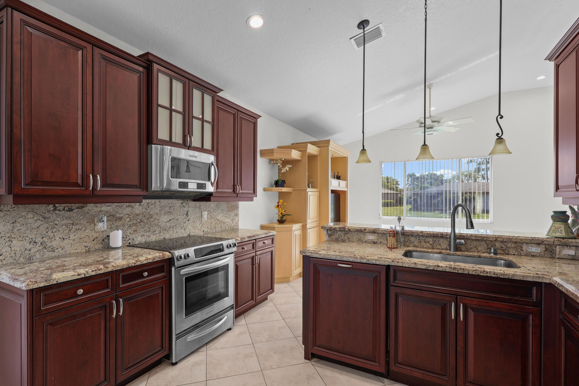 7835 NW 78th Avenue, Tamarac, FL 33321 Photo