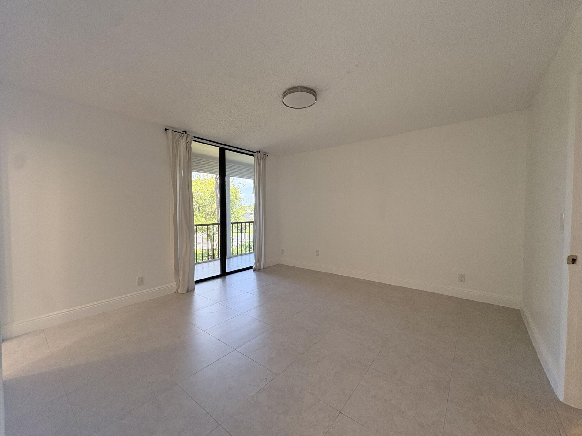 5160 Las Verdes Circle, Unit 222, Delray Beach, FL 33484 Photo