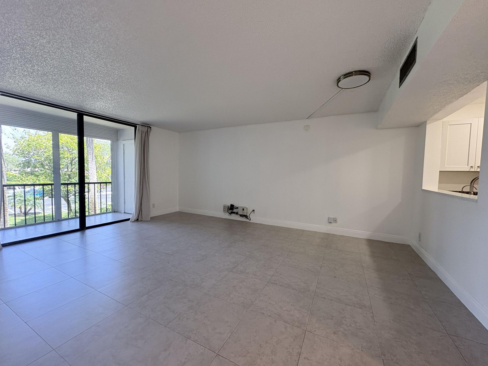 5160 Las Verdes Circle, Unit 222, Delray Beach, FL 33484 Photo