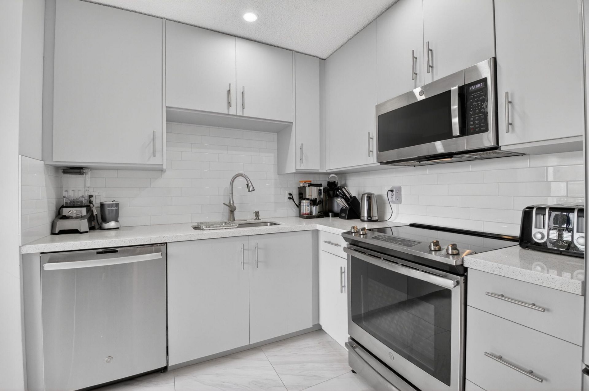 7563 Glendevon Lane, Unit 1306, Delray Beach, FL 33446 Photo