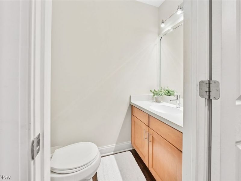 1411 Rosewood Avenue, Unit R-208, Lakewood, OH 44107 Photo 13