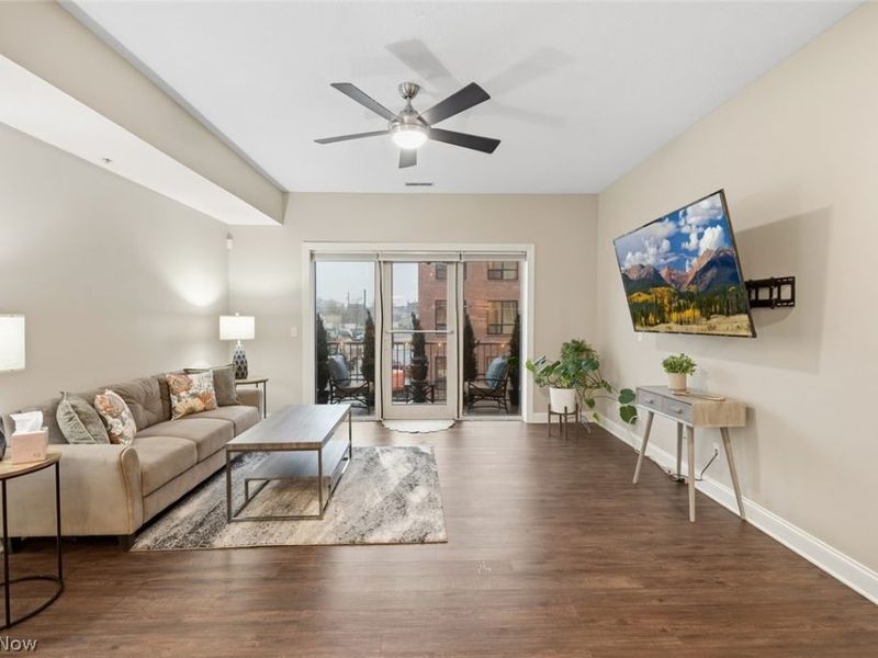 1411 Rosewood Avenue, Unit R-208, Lakewood, OH 44107 Photo 4